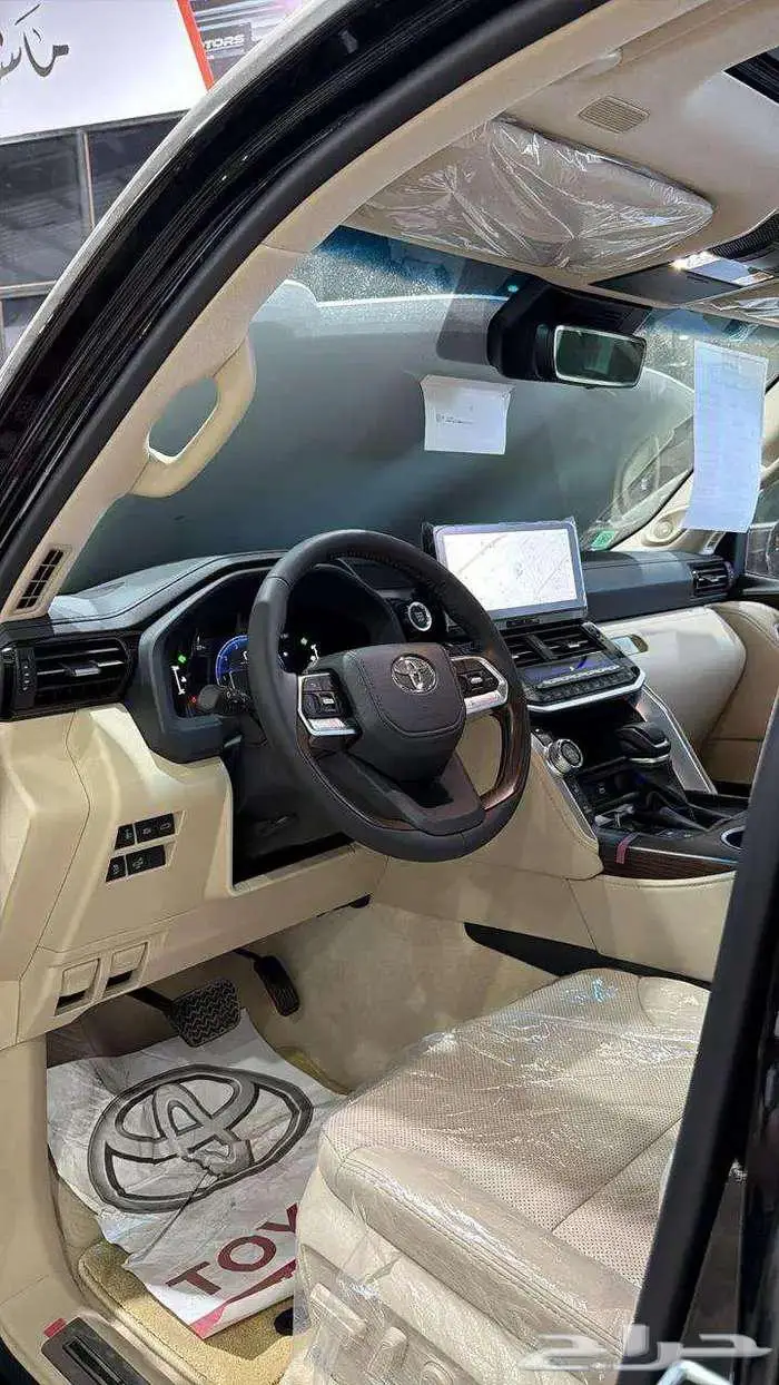 تويوتا لاندكروزر GXR L5 فل كامل وارد الساير 2026 1