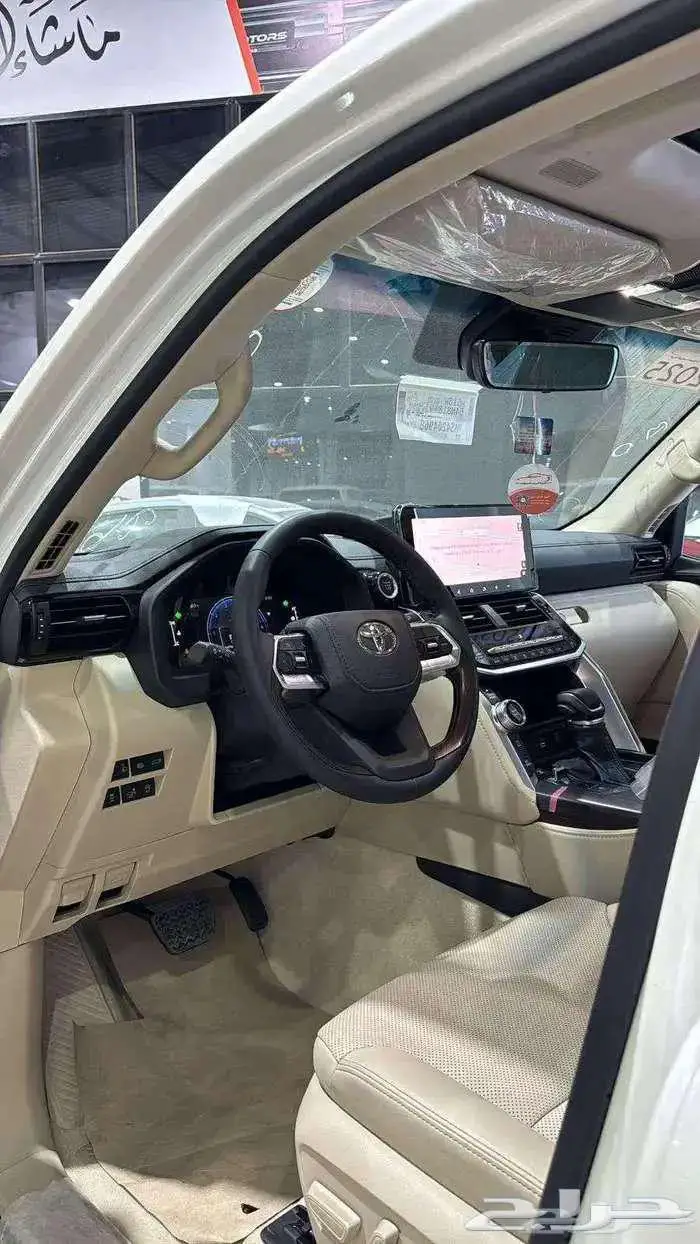 تويوتا لاندكروزر GXR L4 سعودي 2025 1