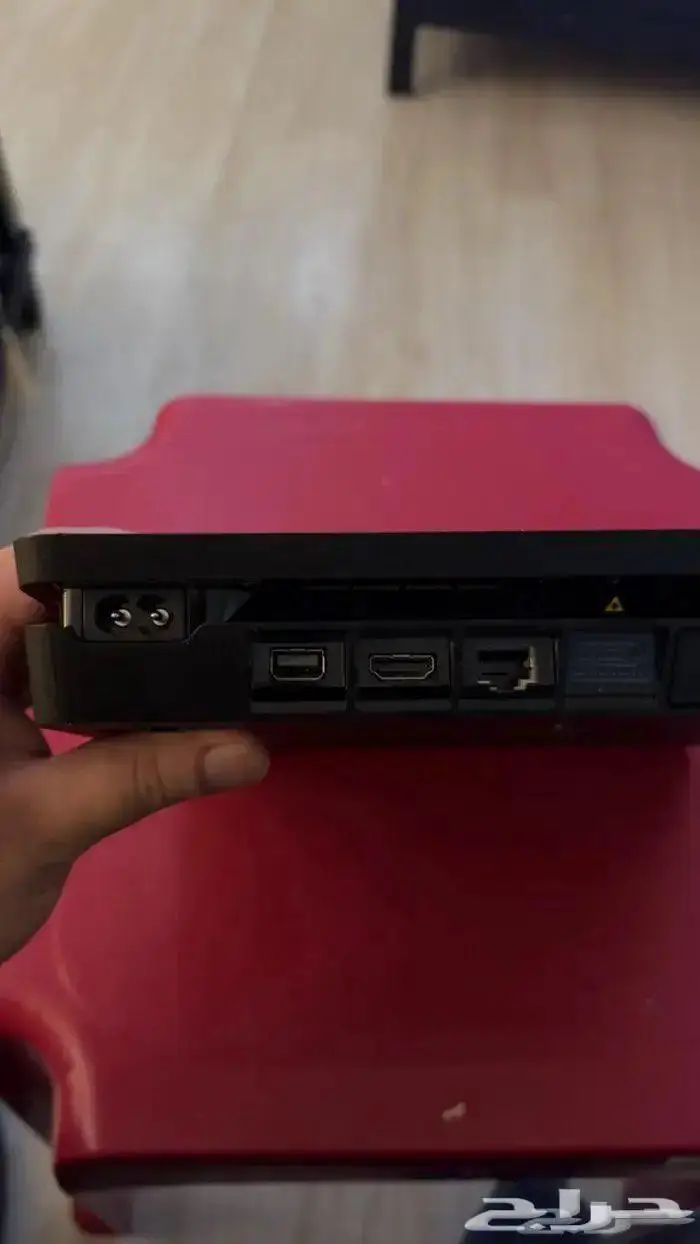 سوني بلايستيشن 4 سعه 1 تيرا للبيع 3