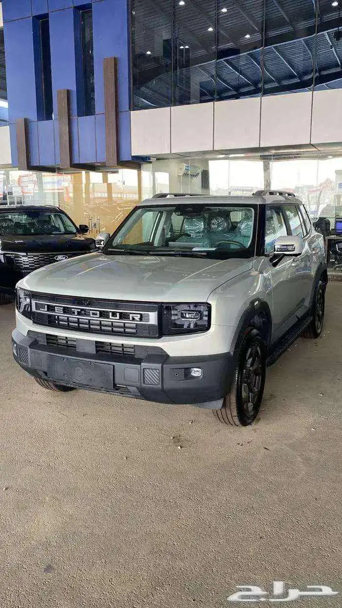 جيتور T1 لاكجري 2025 4