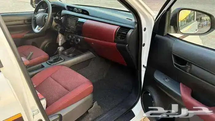 هايلوكس غمارتين 2025 بنزين قير أتوماتيك بريمي 10