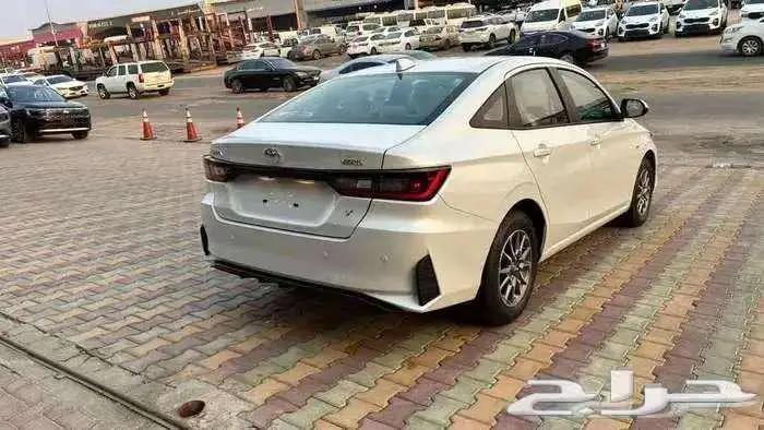 تويوتا ياريس 2026 y استاندر 6