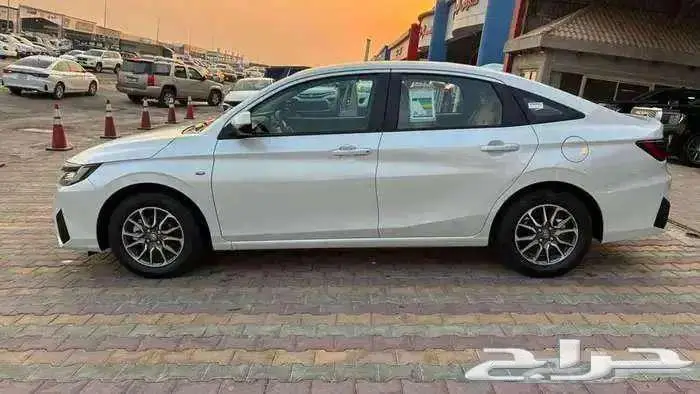 تويوتا ياريس 2026 y استاندر 3