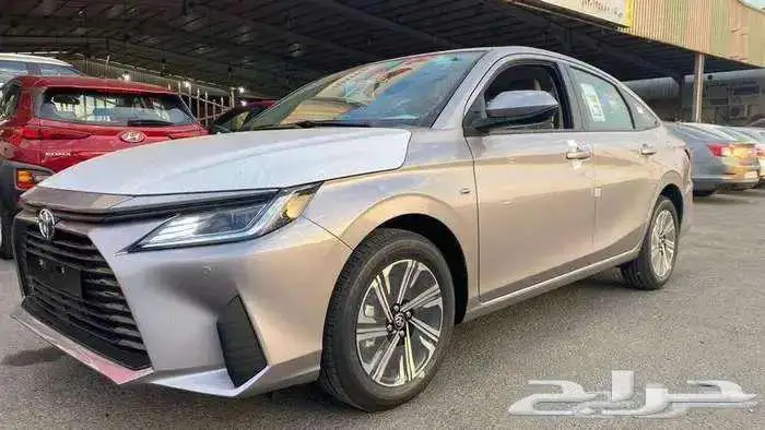 تويوتا يارس ستاندر Y موديل 2026 بأفضل العروض 6