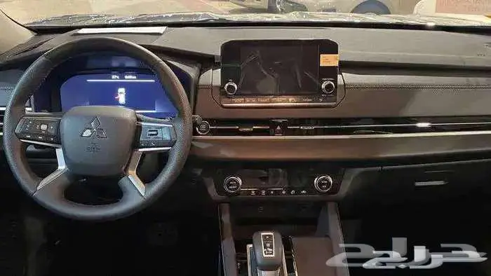 عرررض خااص ميتسوبيشي اوتلاندر نص فل موديل 2025 4