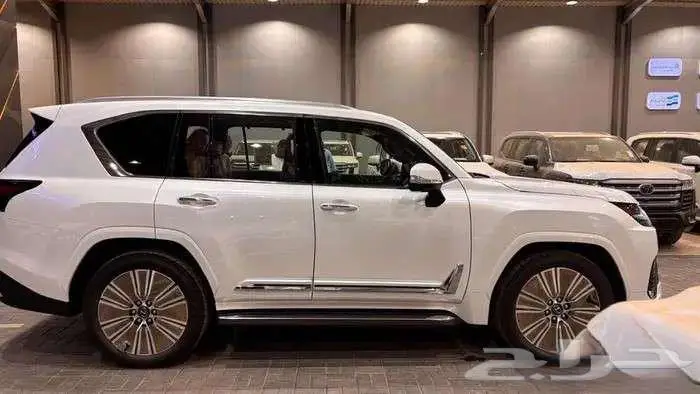 لكزس LX600 BB 2025 عروض خاصة واقل الاسعار ابيض 4