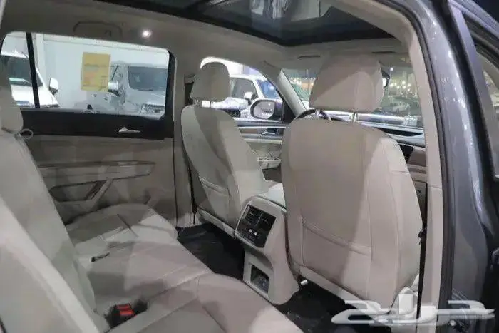 فولكس وأجن تيرامونت نص فل بانوراما جلد ستة سلندر موديل 2023 12