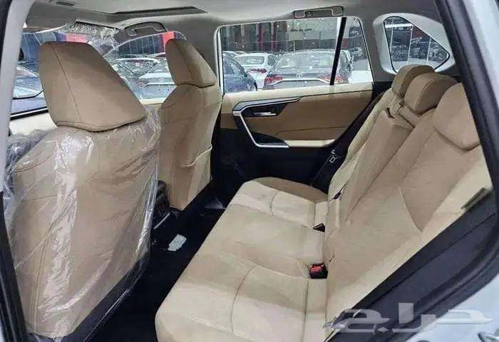 تويوتا راف فور موديل 2025 XLE بنظام الإيجار المنتهي بالتمليك 7