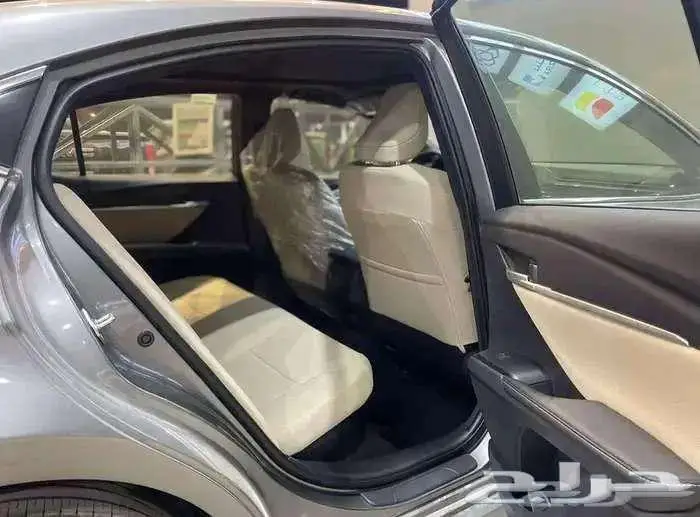 تويوتا كامري le هايبرد 2025 كاش واقساط 3