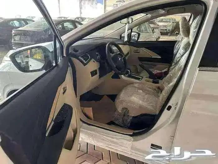 ميتسوبيشي اكسباندر هاي لاين 2025 بالنقد والتقسيط 2