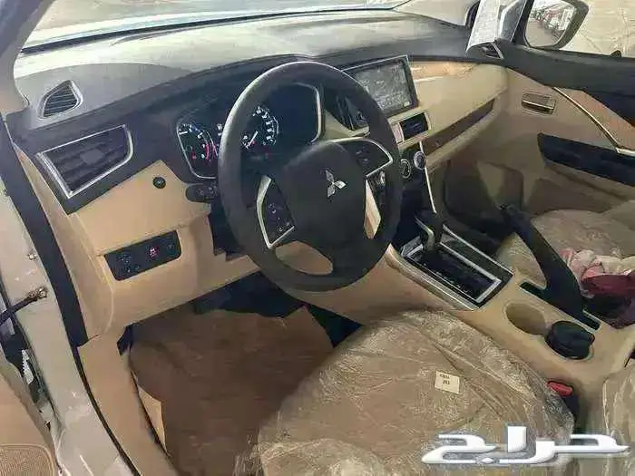 ميتسوبيشي اكسباندر هاي لاين 2025 بالنقد والتقسيط 3