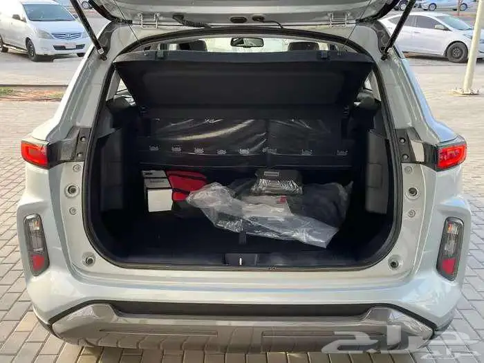 تويوتا اوربان كروزر 2025 فل كامل GLX 3