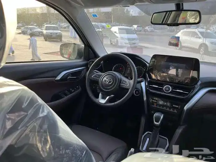 تويوتا اوربان كروزر 2025 فل كامل GLX 6