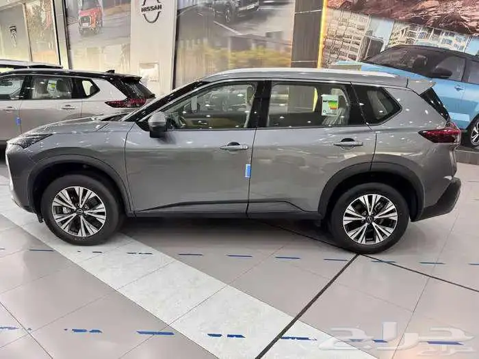 نيسان اكس تريل SV بلس فتحة سقف جلد 2025 4