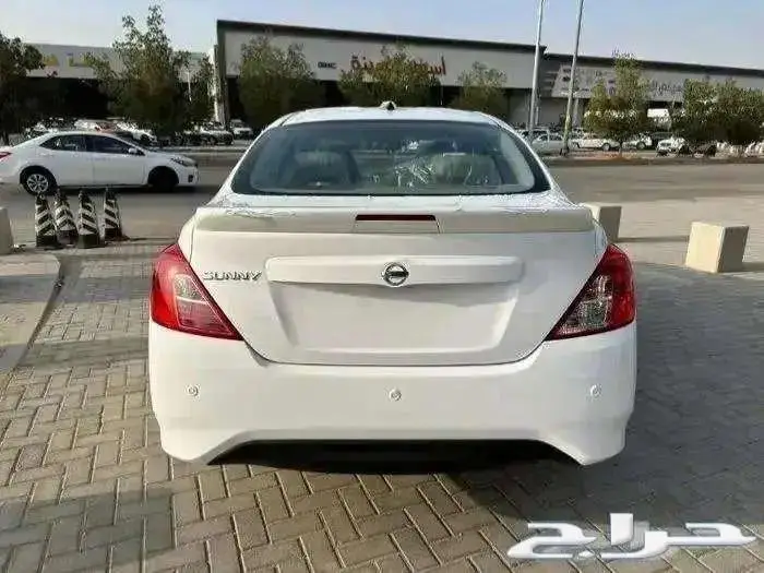 نيسان صني الشكل القديم والجديد موديل 2024 15