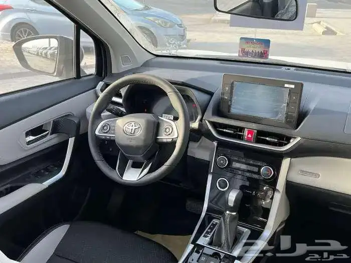 تويوتا فيلوز م2025 متوفر جميع الالوان 6