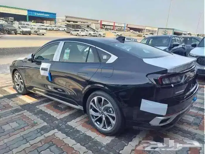 فورد توروس ترند و امبينتي و تيتانيوم 2026 و 2025 7