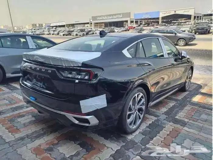 فورد توروس ترند و امبينتي و تيتانيوم 2026 و 2025 8