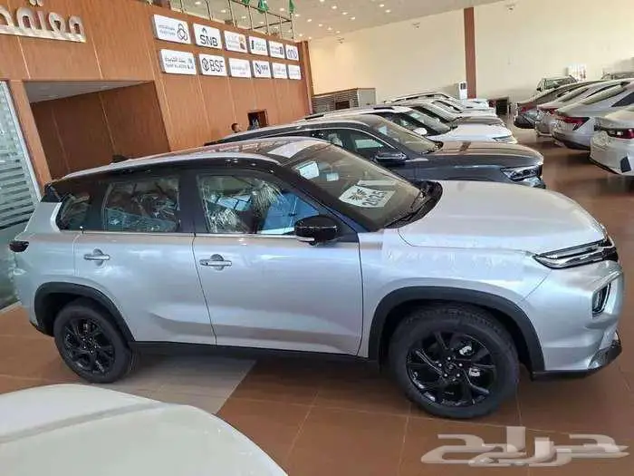 تويوتا اوربان كروزر 2025 فل كامل GLX 1