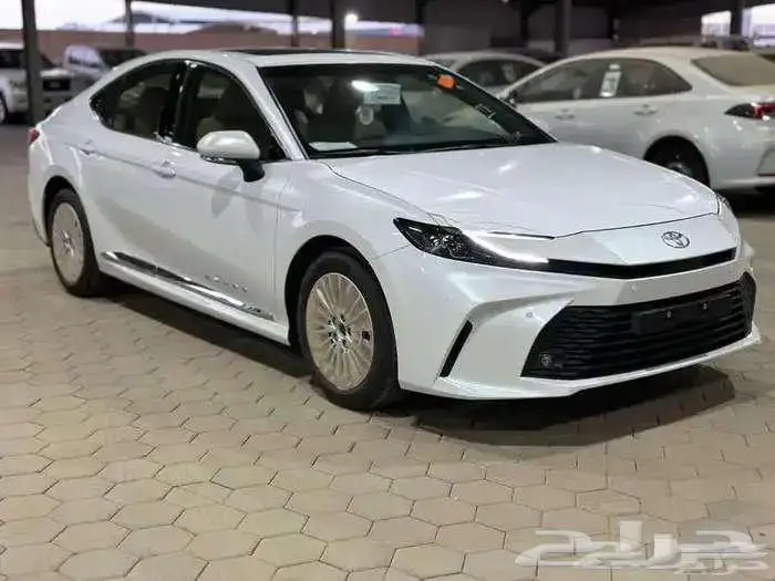 تويوتا- كامري- LE- بنزين -2025-بطاقه-سعودى 5