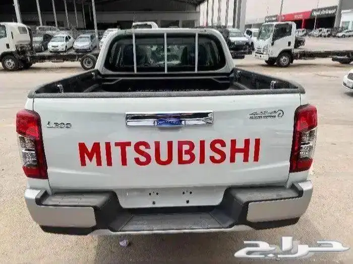 ميتسوبيشي L200 دبل ديزل عادي 2023 4