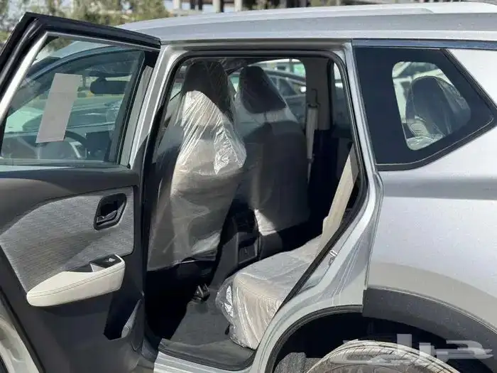 نيسان اكستريل ستاندرد 5 7 مقاعد 2026 15
