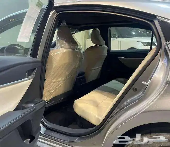 تويوتا كامري le هايبرد 2025 كاش واقساط 5