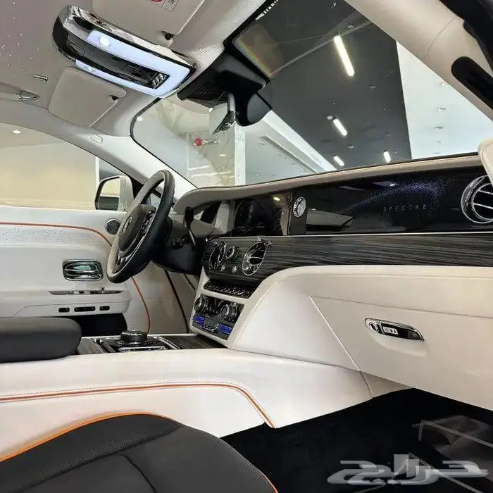 رولز رويس سبيكتر 2024 4