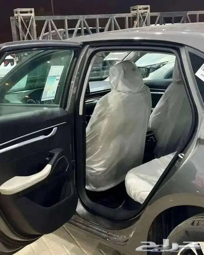 جيلي امجراند ستاندر 2025 نقدي وتأجير منتهي بالتمليك 6