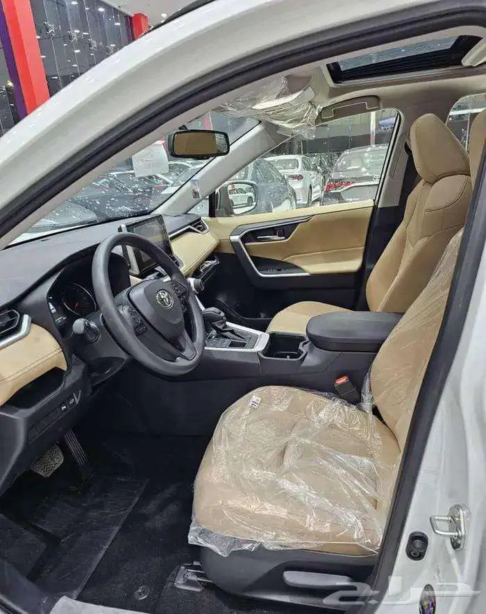 تويوتا راف فور موديل 2025 XLE بنظام الإيجار المنتهي بالتمليك 11