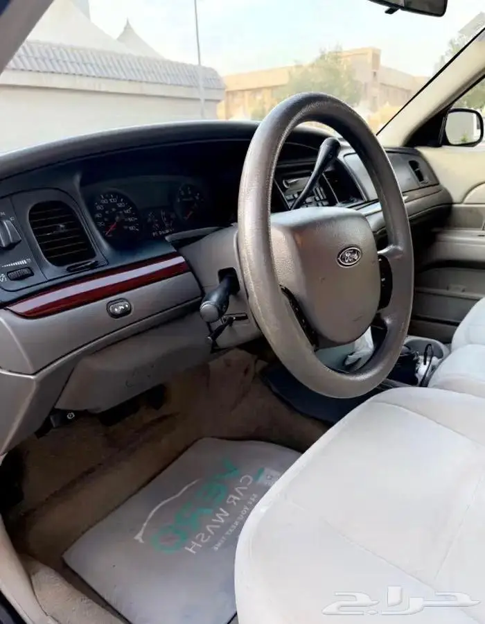 فورد فكتوريا نضيف 2011 13