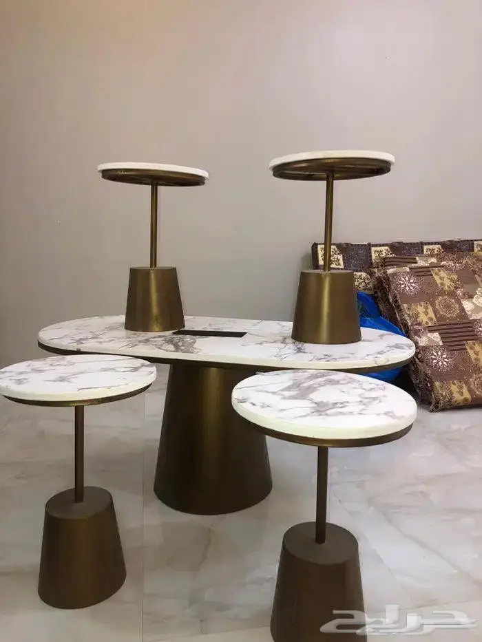 للبيع طقم طاولات   بلازما تلفزيون   شجر ديكور 9