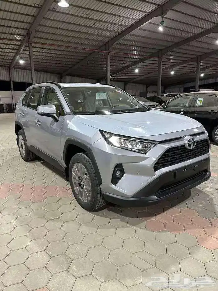 تويوتا راف فور XLE 2025 قير اوتماتيك بنزين براتب 3600 0