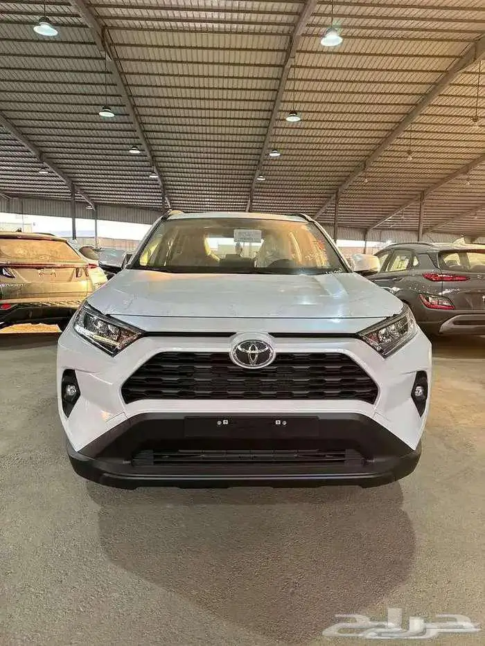 تويوتا راف فور XLE 2025 قير اوتماتيك بنزين براتب 3600 2