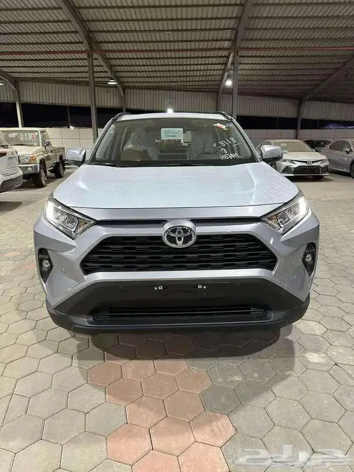 تويوتا راف فور XLE 2025 قير اوتماتيك بنزين براتب 3600 3