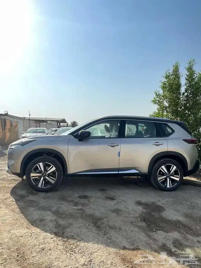 نيسان اكستريل SL فل كامل 2025 لدى الخضر للسيارات 2