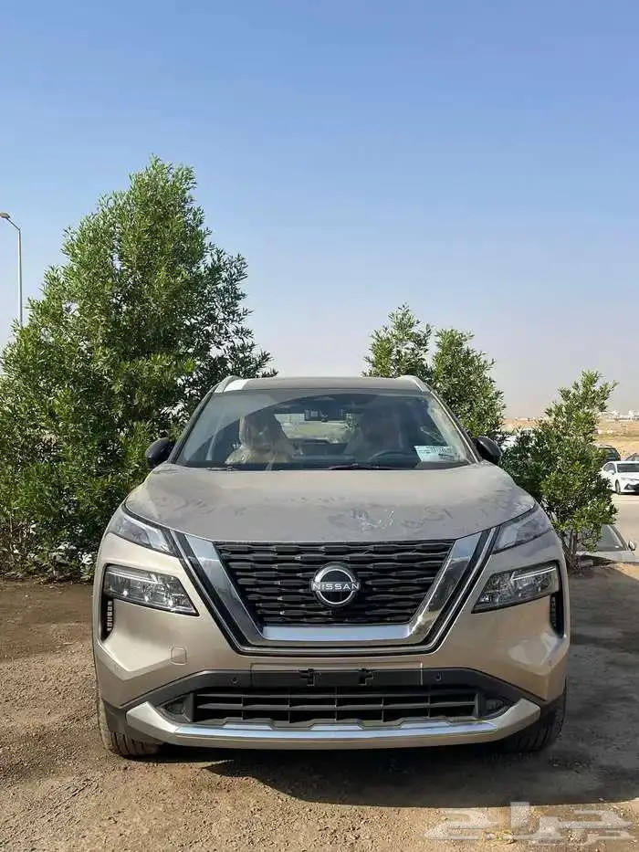 نيسان اكستريل SL فل كامل 2025 لدى الخضر للسيارات 0