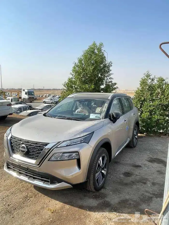 نيسان اكستريل SL فل كامل 2025 لدى الخضر للسيارات 4