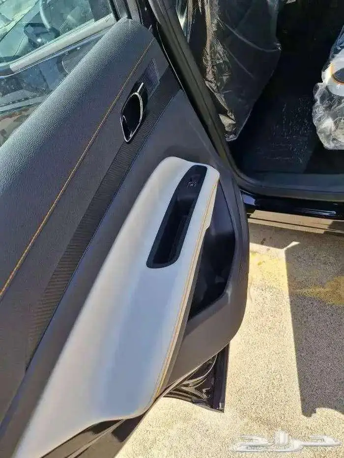 فورد تيرتيوري بلاك اديشن 2025 17