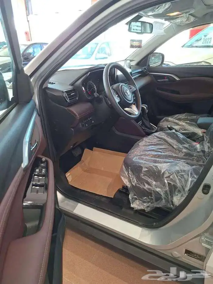 تويوتا اوربان كروزر 2025 فل كامل GLX 4