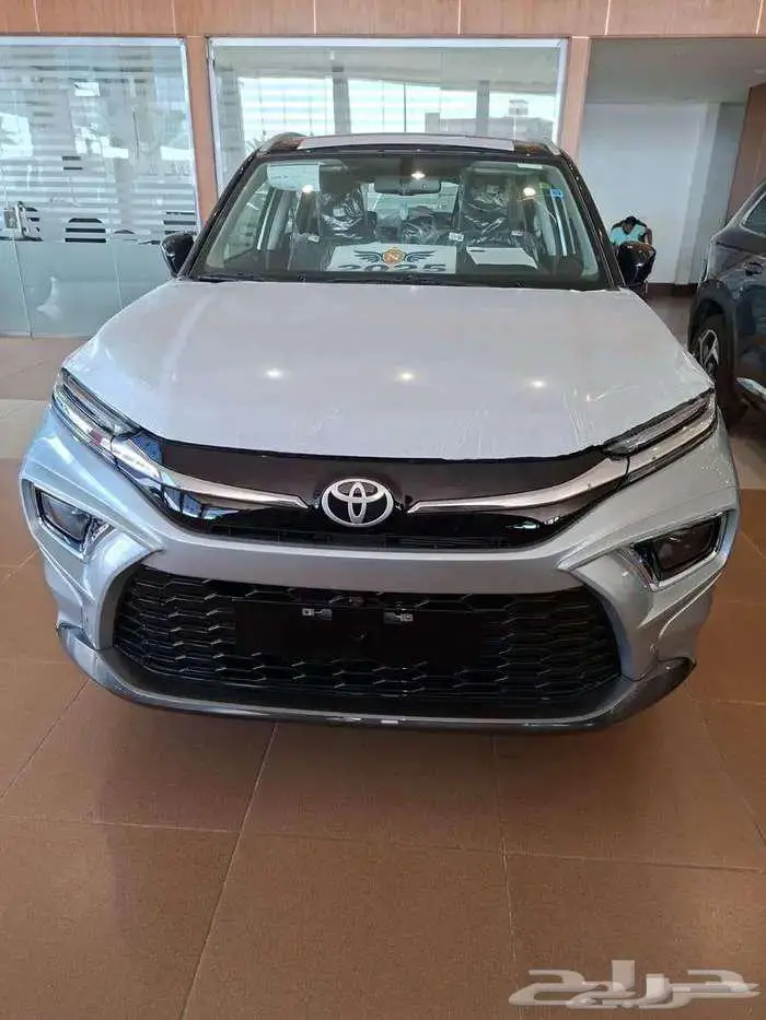 تويوتا اوربان كروزر 2025 فل كامل GLX 0