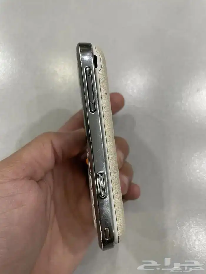 بلاك بيري بولد 9000 نظيف مع كامل ملحقاته 7