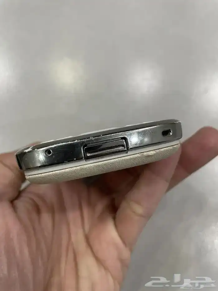 بلاك بيري بولد 9000 نظيف مع كامل ملحقاته 10