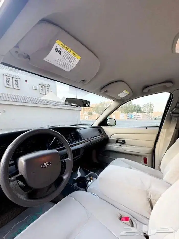 فورد فكتوريا نضيف 2011 11