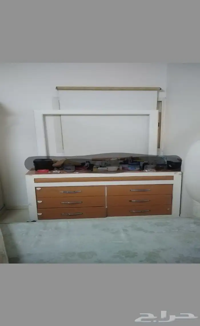 تسريحه لون بني وابيض سليمه بحاجه الى مرآه فقط 0