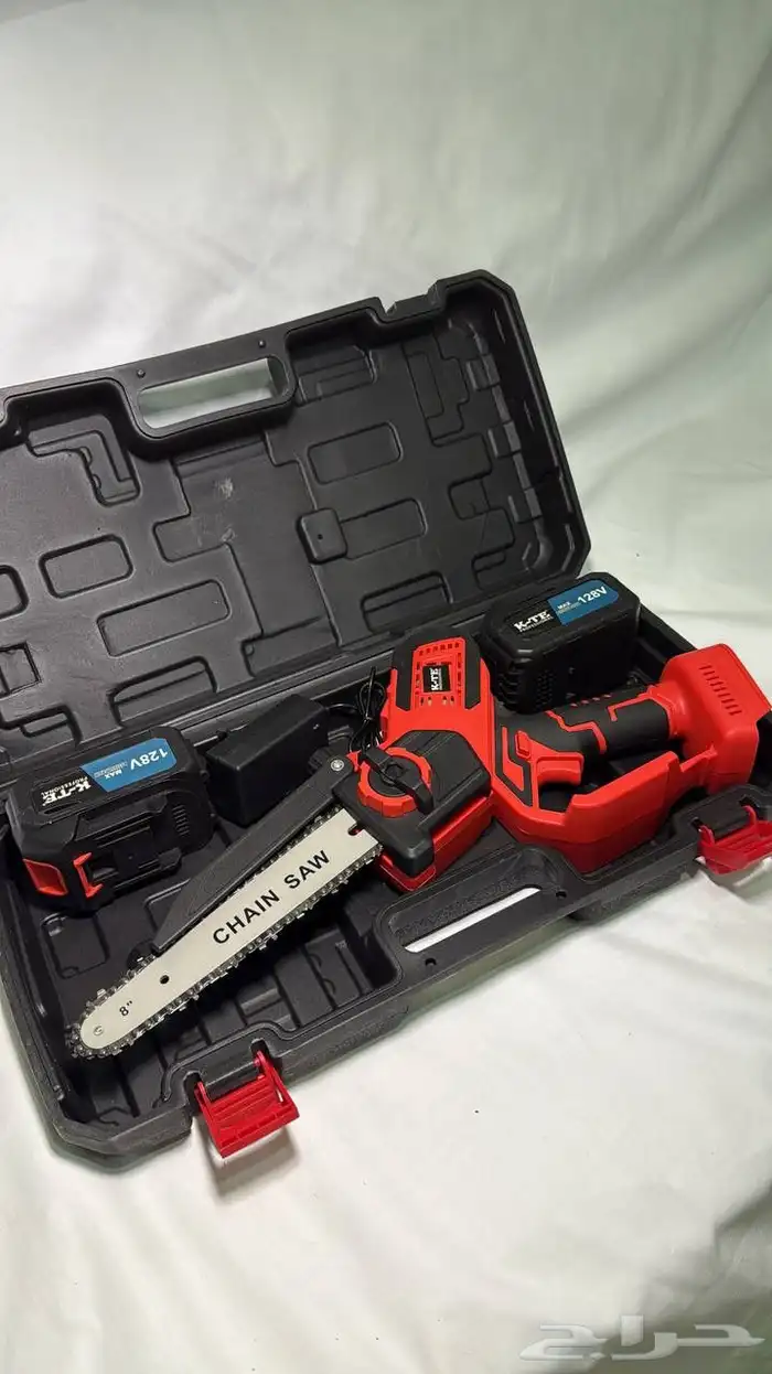 منشار خشب على بطارية 1