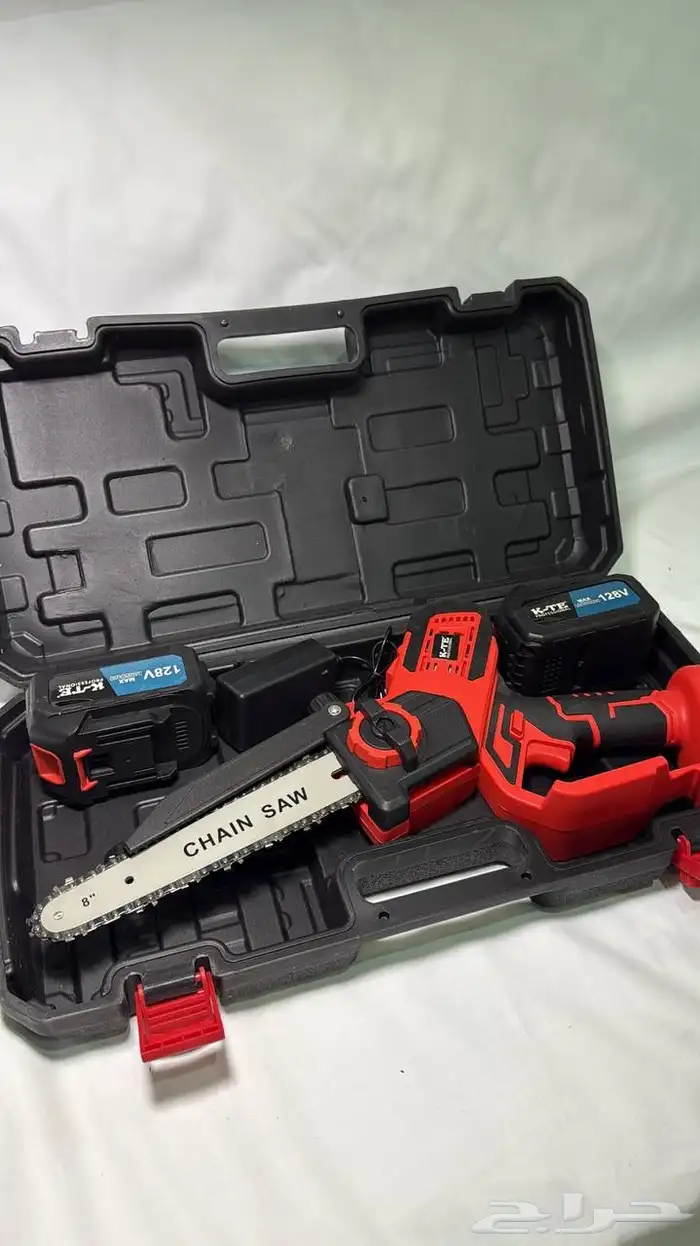 منشار خشب على بطارية 0