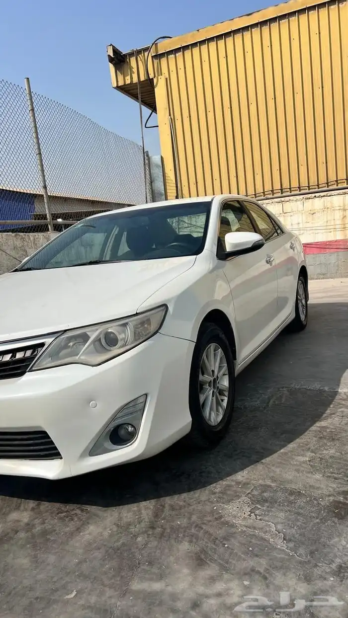 كامري 2014 السياره مفحوصه وجاهزه للاستخدام البيلع لاعلى سعر 3