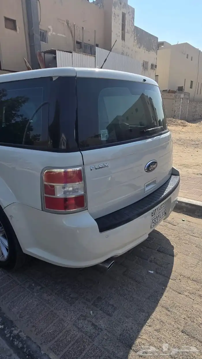 سياره فلكس فورد 2013 10