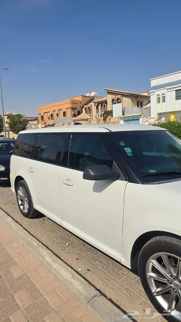 سياره فلكس فورد 2013 7